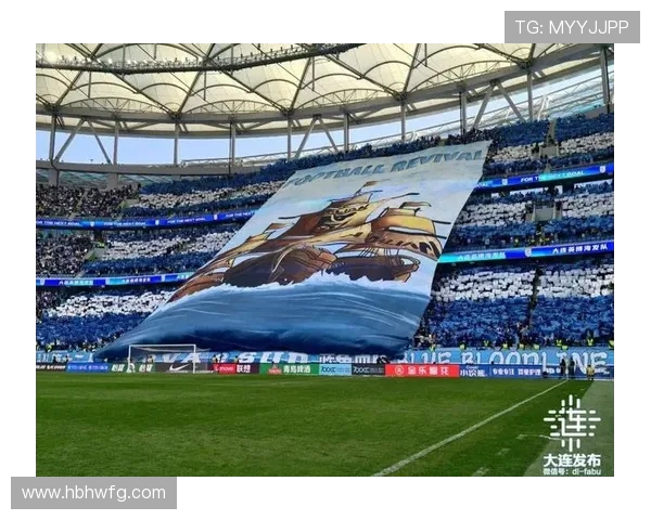 大连主场创纪录上座超过六万却遗憾见证球队失利气氛沮丧