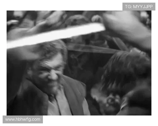 水手前锋库尔错失单刀机会 半空门推射被赫林顿神勇化解